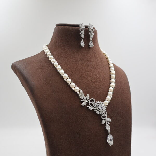 Alternative view of CZ Pendant Leaf Design Button Pearl Necklace