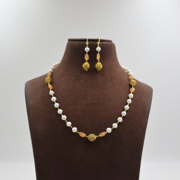 Alternative view of Honey Stone Nakshi Pearl Tar Mala