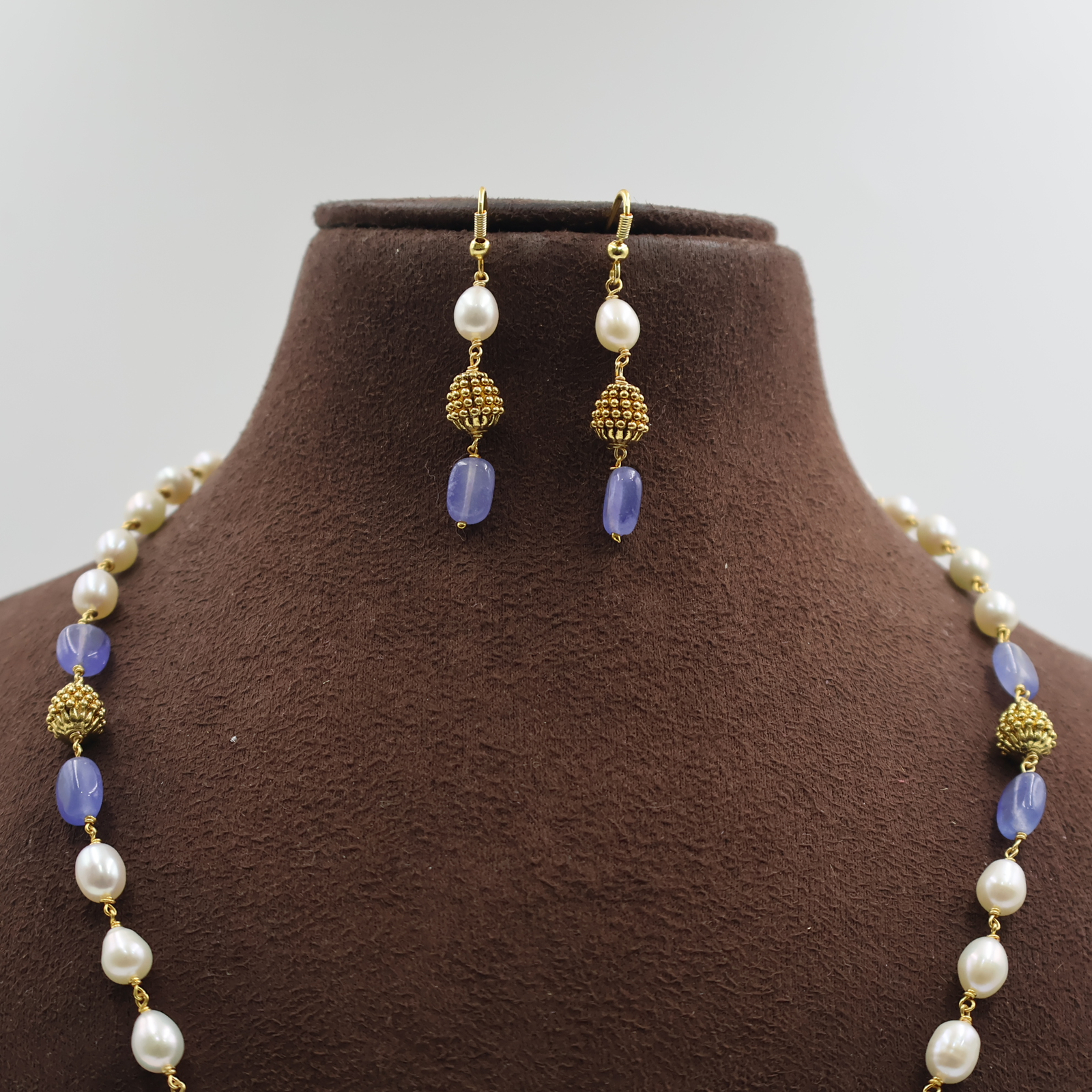 Blue Stone Nakshi Oval Pearl Tar Mala - Image 4