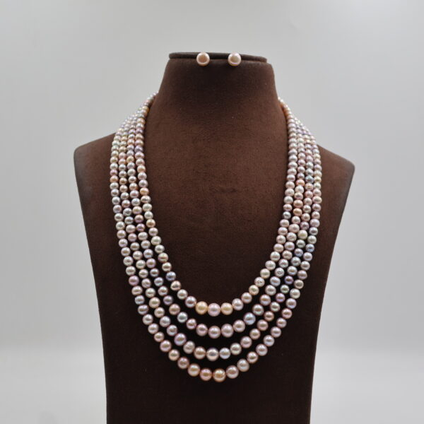 Alternative view of Four Layer Gradation Plain Pearl Necklace