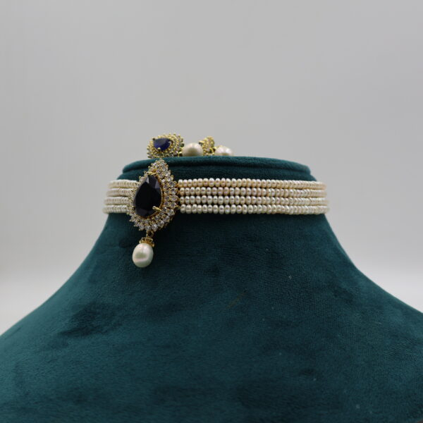 Alternative view of Black Stone Pendant Pearl Choker