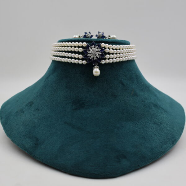 Alternative view of Blue Sapphire Pendant Pearl Choker