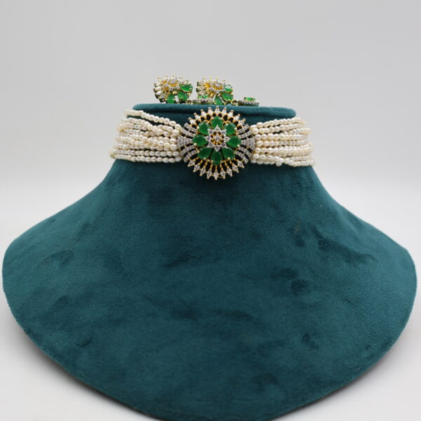 Alternative view of CZ Emerald Pendant Oval Pearl Choker