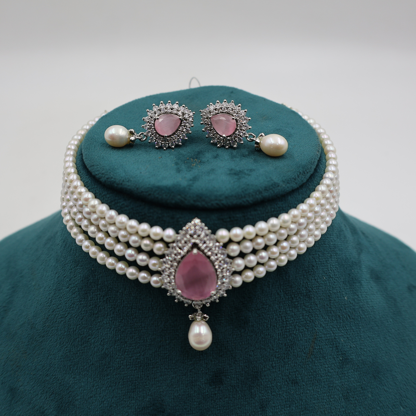 CZ Pink Stone Pendant Pearl Choker - Image 4