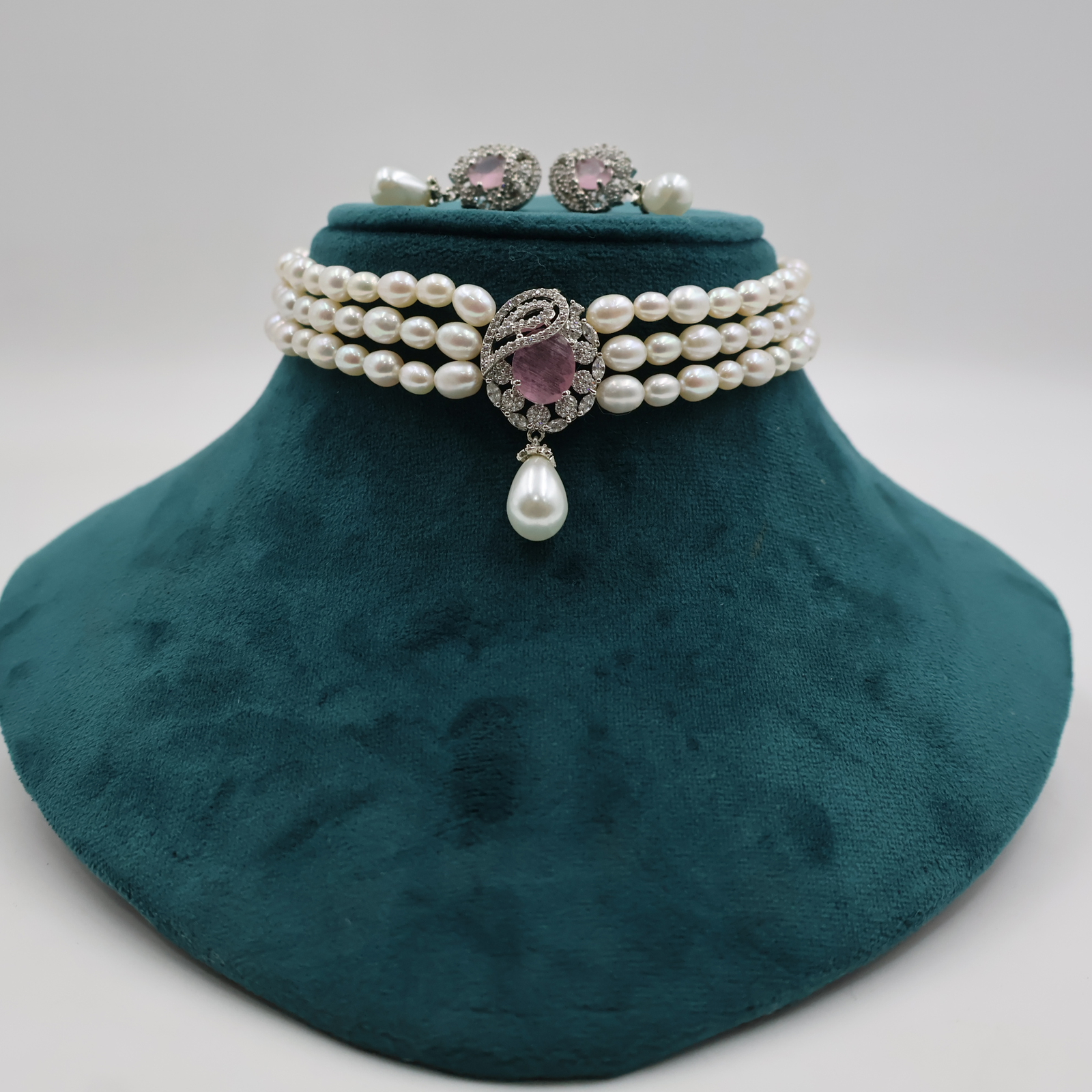 CZ Pendant Oval Pearl Choker - Image 2