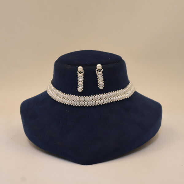 Alternative view of Plain Oval Pearl Choker Set