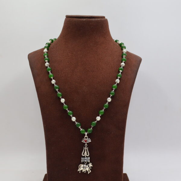 Alternative view of Varanasi Silver Pendant Jade Taar Mala