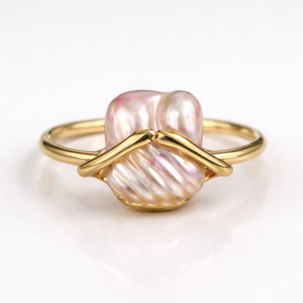 Unshape Pearl Ring