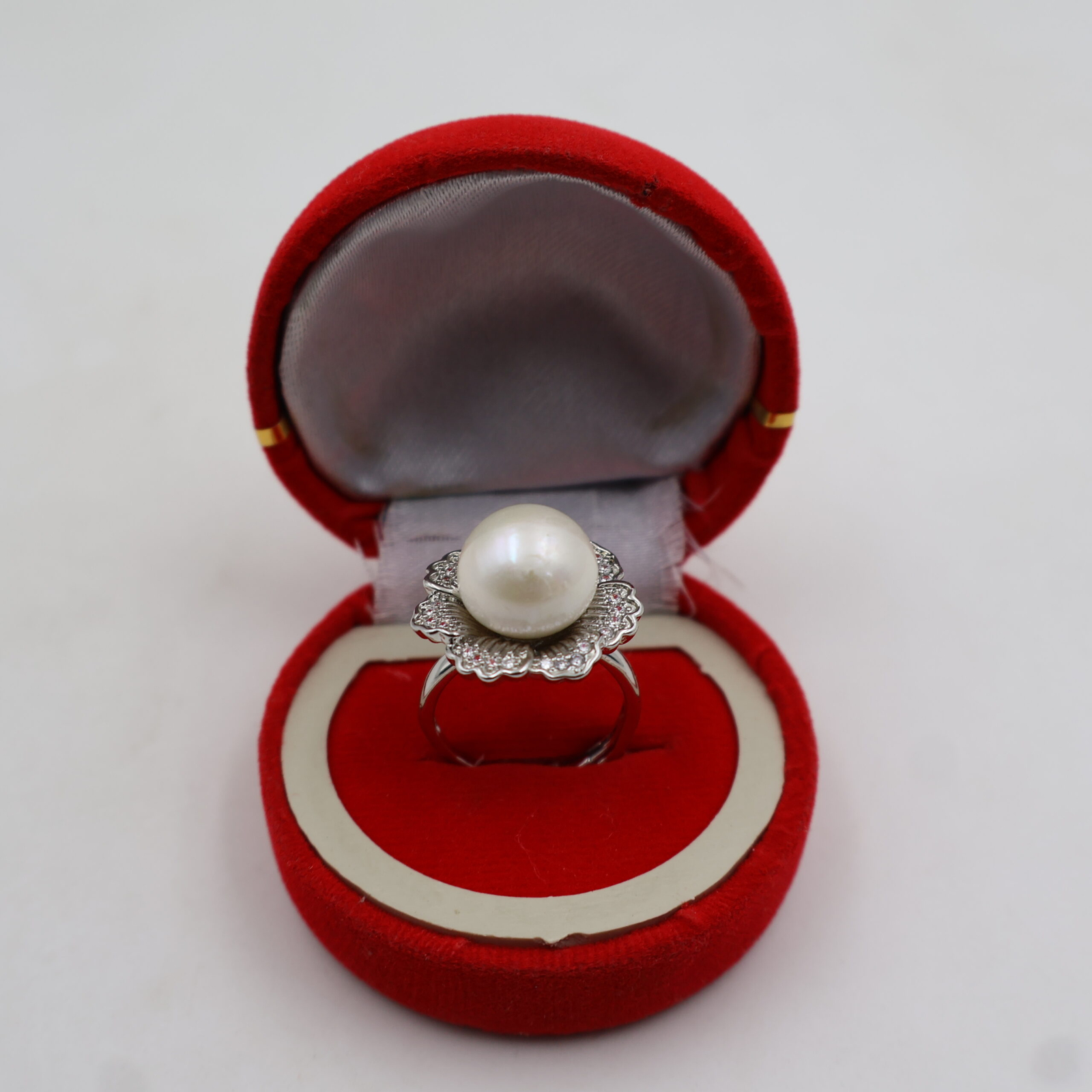 Flower Type Pearl Finger Ring - Image 3