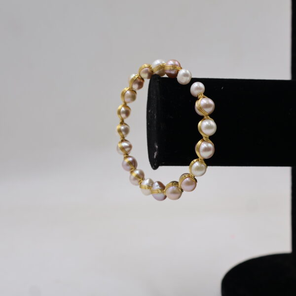 Alternative view of Round shape Braclet
