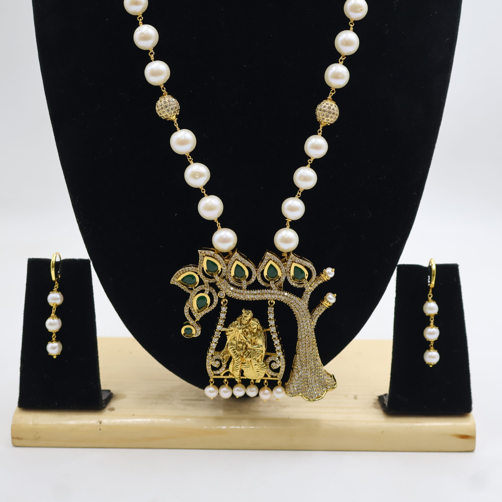 Divine Radha Krishna Pearl Mala - Image 5