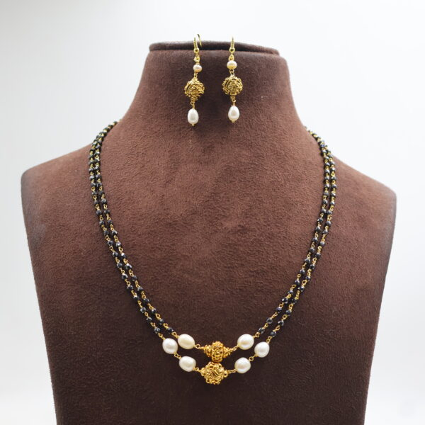 Alternative view of Royal Pearl Floral Necklace Set