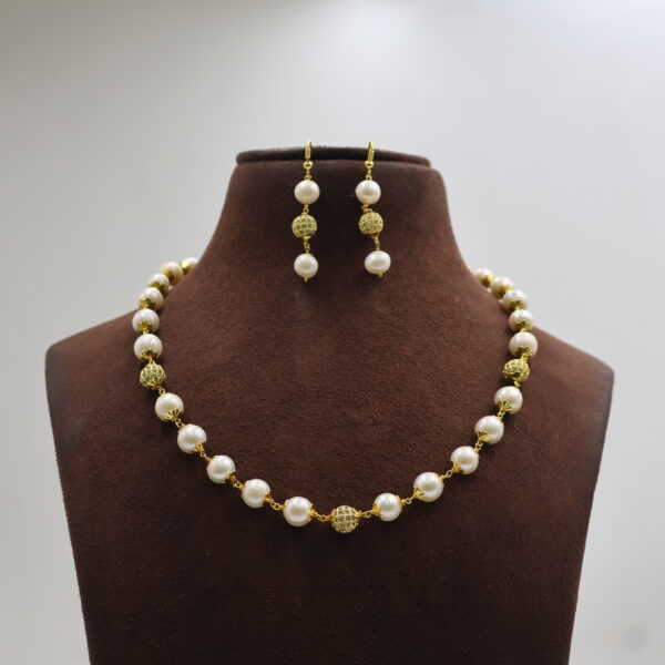 Alternative view of Classic White Pearl Necklace Set