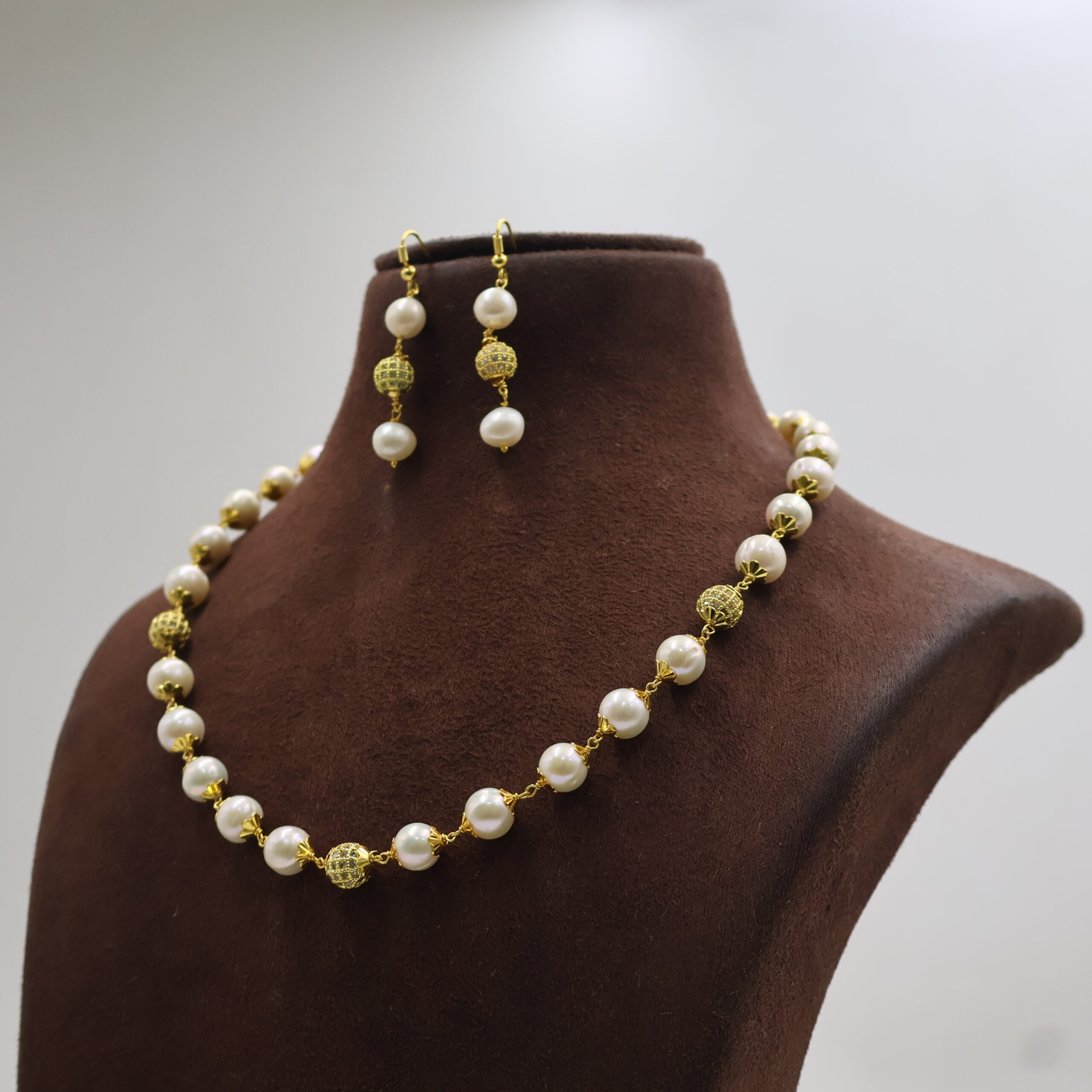 Classic White Pearl Necklace Set - Image 3