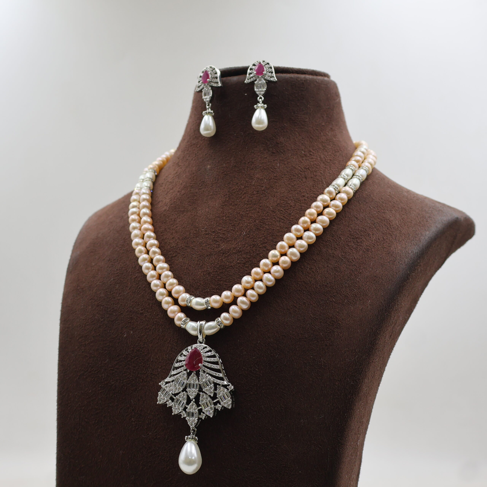 Classic Pearl Necklace with Ruby Pendant - Image 3