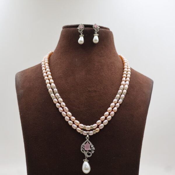 Alternative view of Pink Stone Pearl Necklace Set