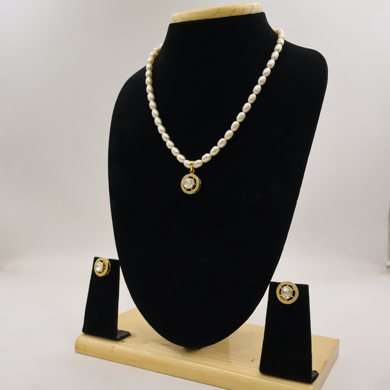 Classic Pearl AD Pendant Necklace Set - Image 4