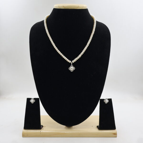 Alternative view of Silver Floral Pendant Pearl Necklace Set