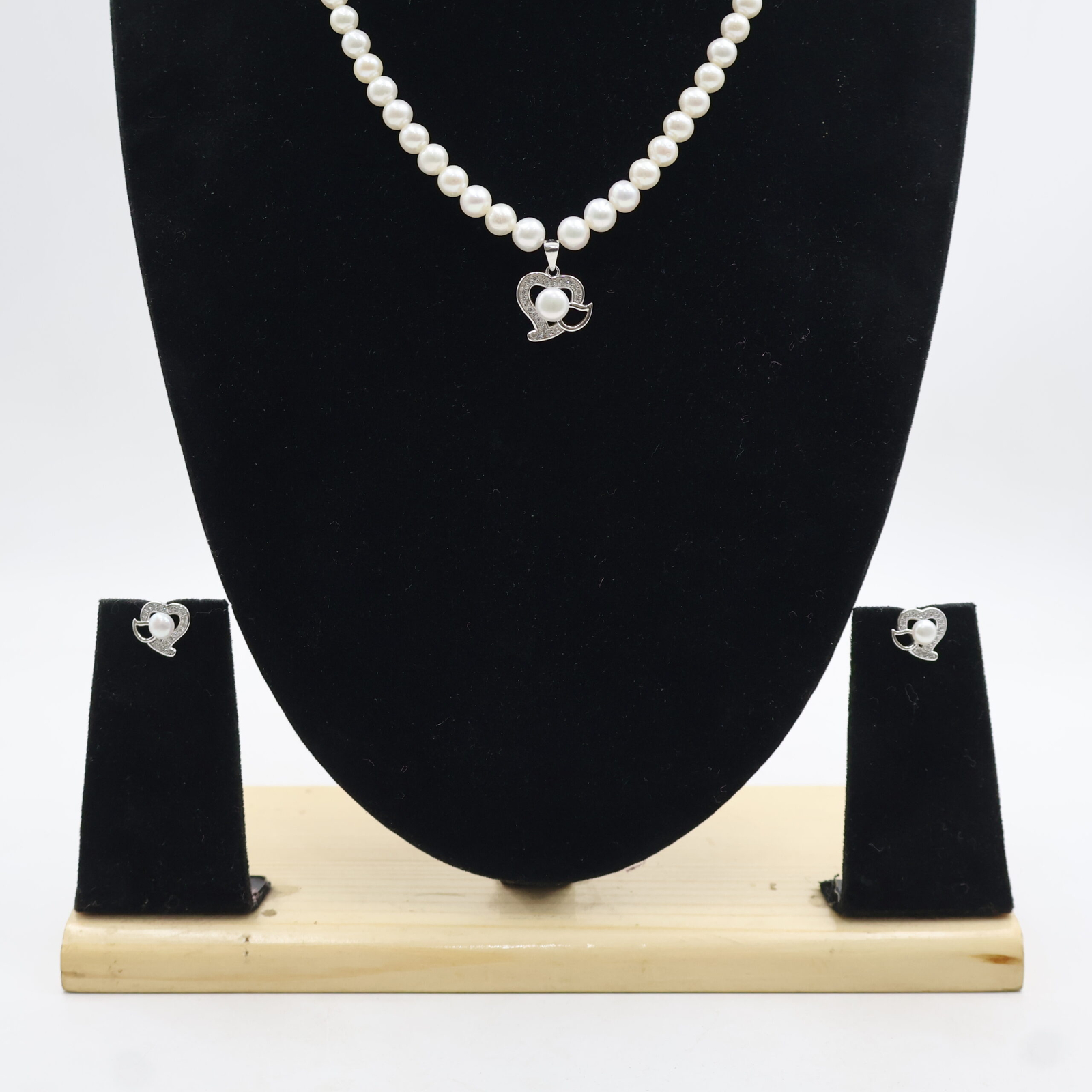 Silver Plated Pearl Heart Pendant Set - Image 5
