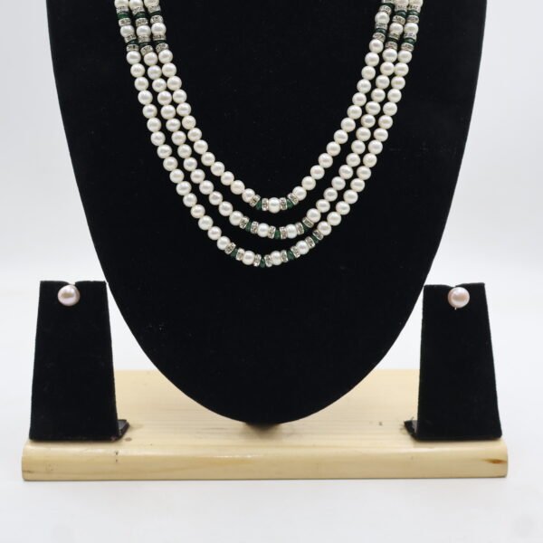 Graceful Triple Layer Pearl Necklace Set - Image 5