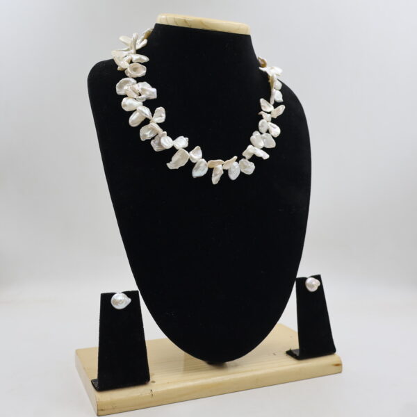 Elegant Baroque Pearl Statement Necklace Set - Image 3