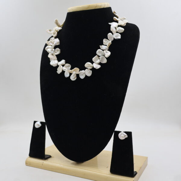 Elegant Baroque Pearl Statement Necklace Set - Image 4