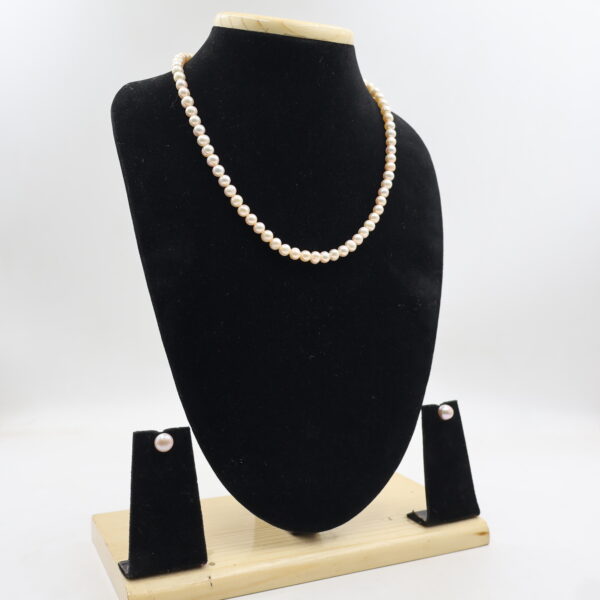 Timeless Round Pearl Necklace Set - Image 3