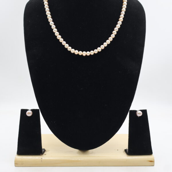 Timeless Round Pearl Necklace Set - Image 5