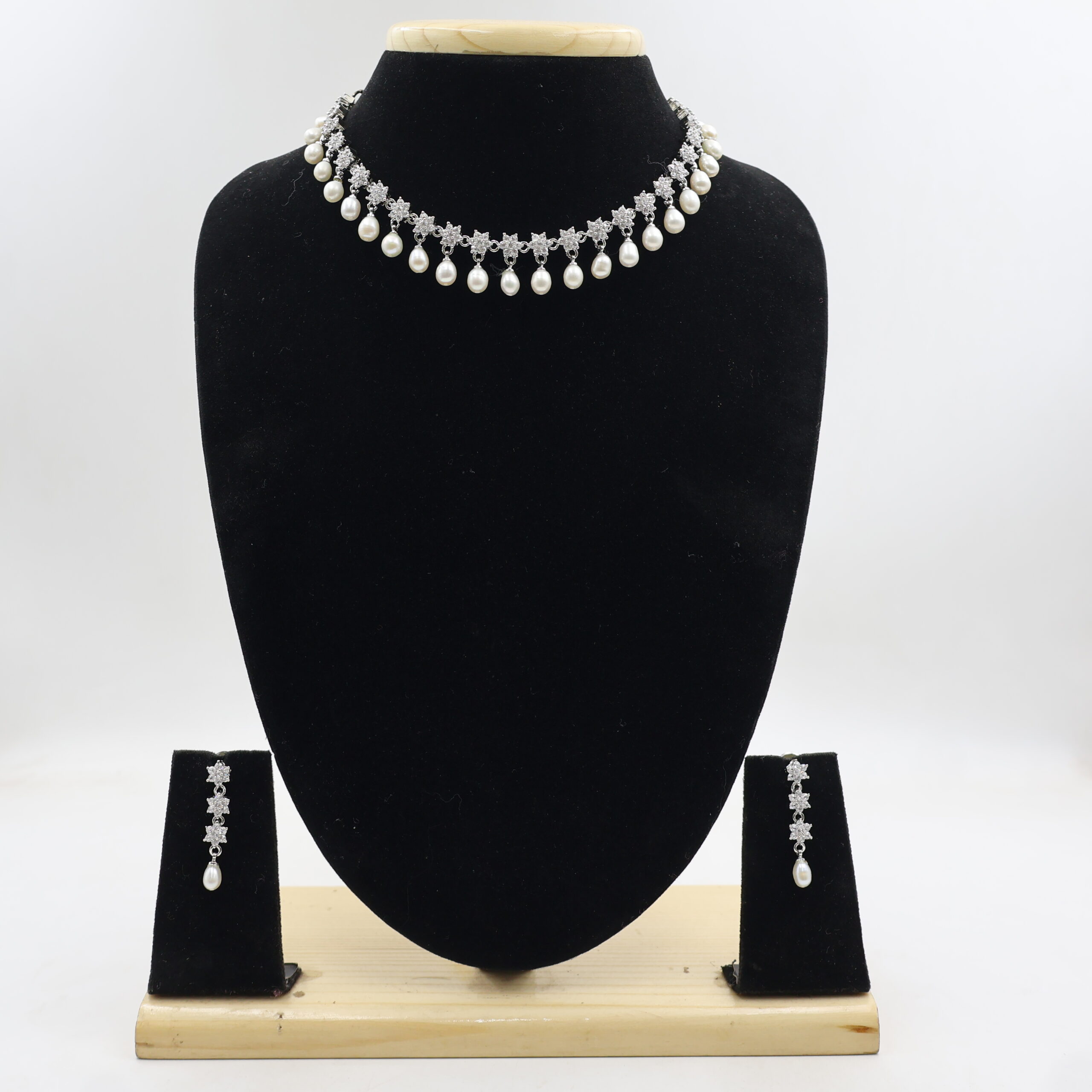 Luxury White Stone Pearl Necklace set - Image 2