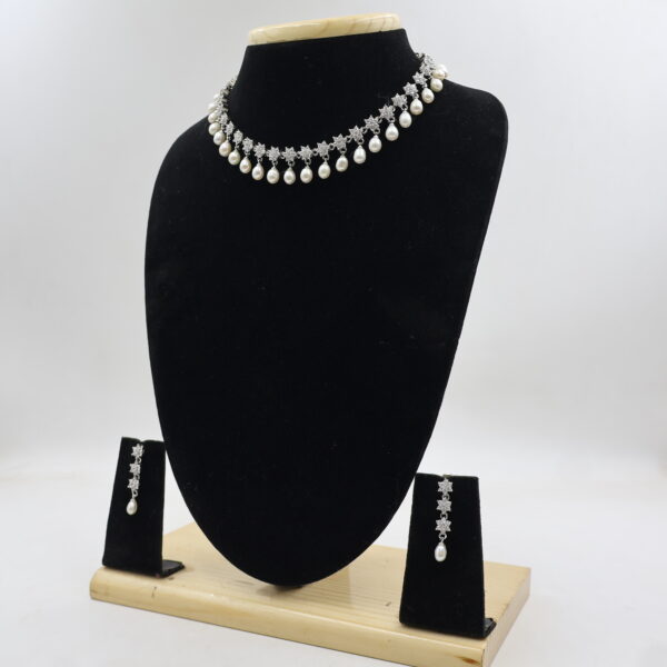 Luxury White Stone Pearl Necklace set - Image 4