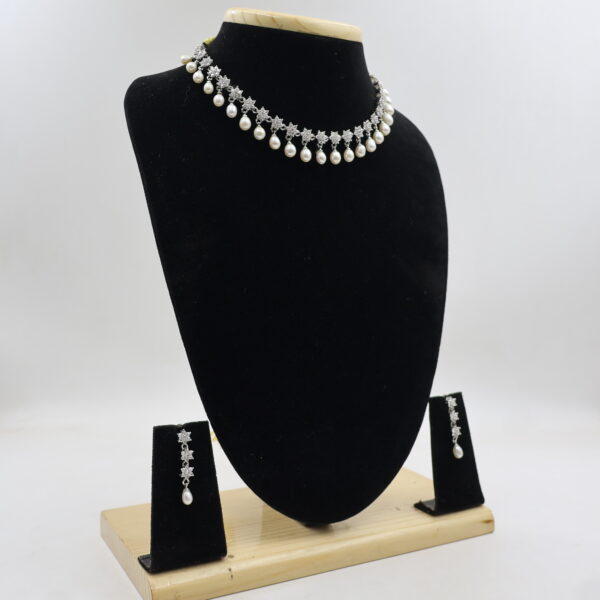 Luxury White Stone Pearl Necklace set - Image 3