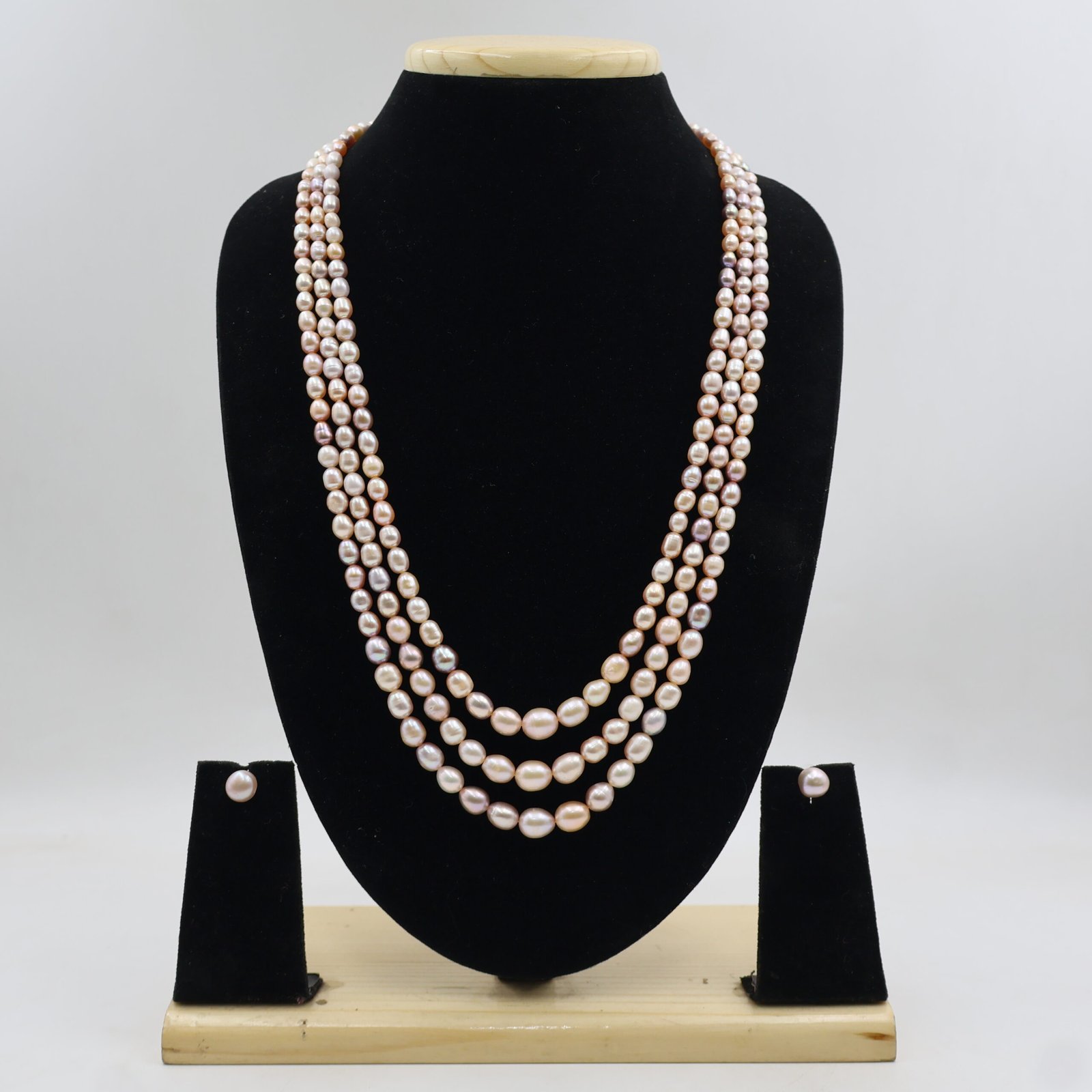 Elegant Three Layer Freshwater Pearl Necklace Set - Image 2