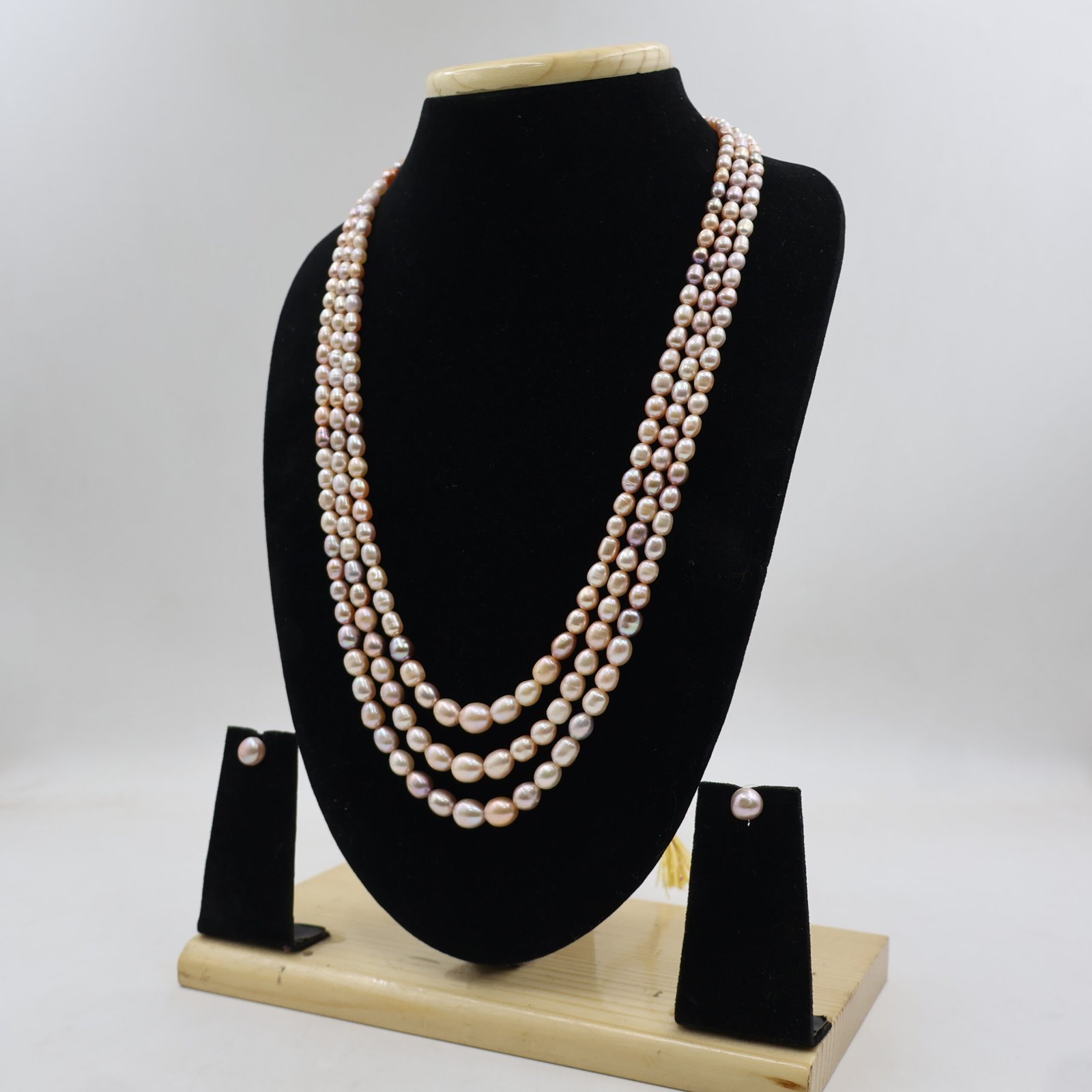 Elegant Three Layer Freshwater Pearl Necklace Set - Image 4