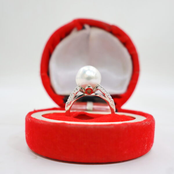 Alternative view of Classic Pearl Solitaire Adjustable Ring