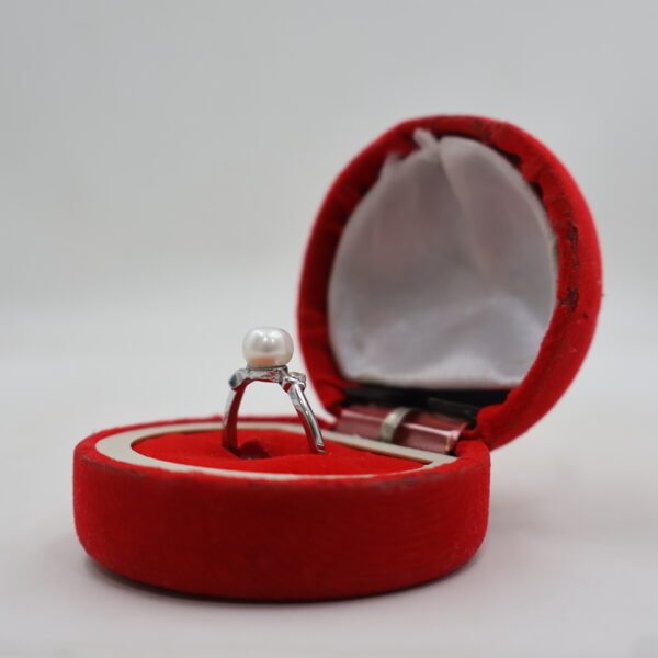 Classic Pearl Solitaire Ring for Women - Image 4
