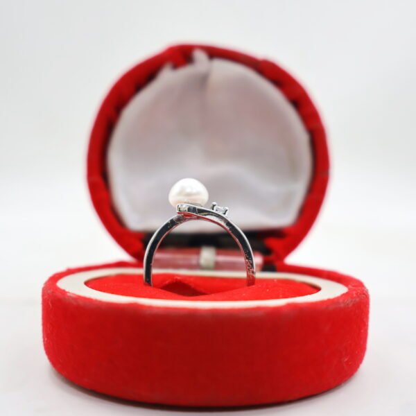 Elegant Pearl Solitaire Ring with CZ Accent - Image 2