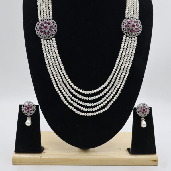 Premium Five-Layer Pearl Necklace with Ruby Brooch - Image 5