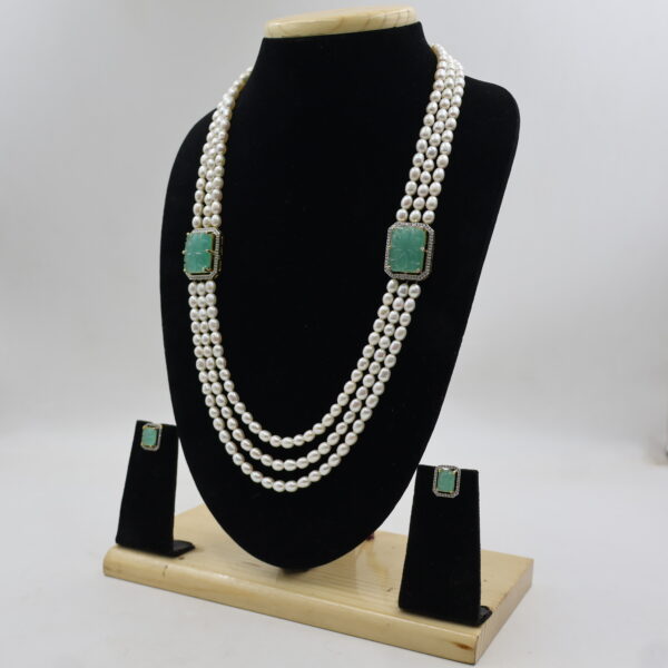 Luxury Green Stone Pearl Necklace with Earrings - Image 4