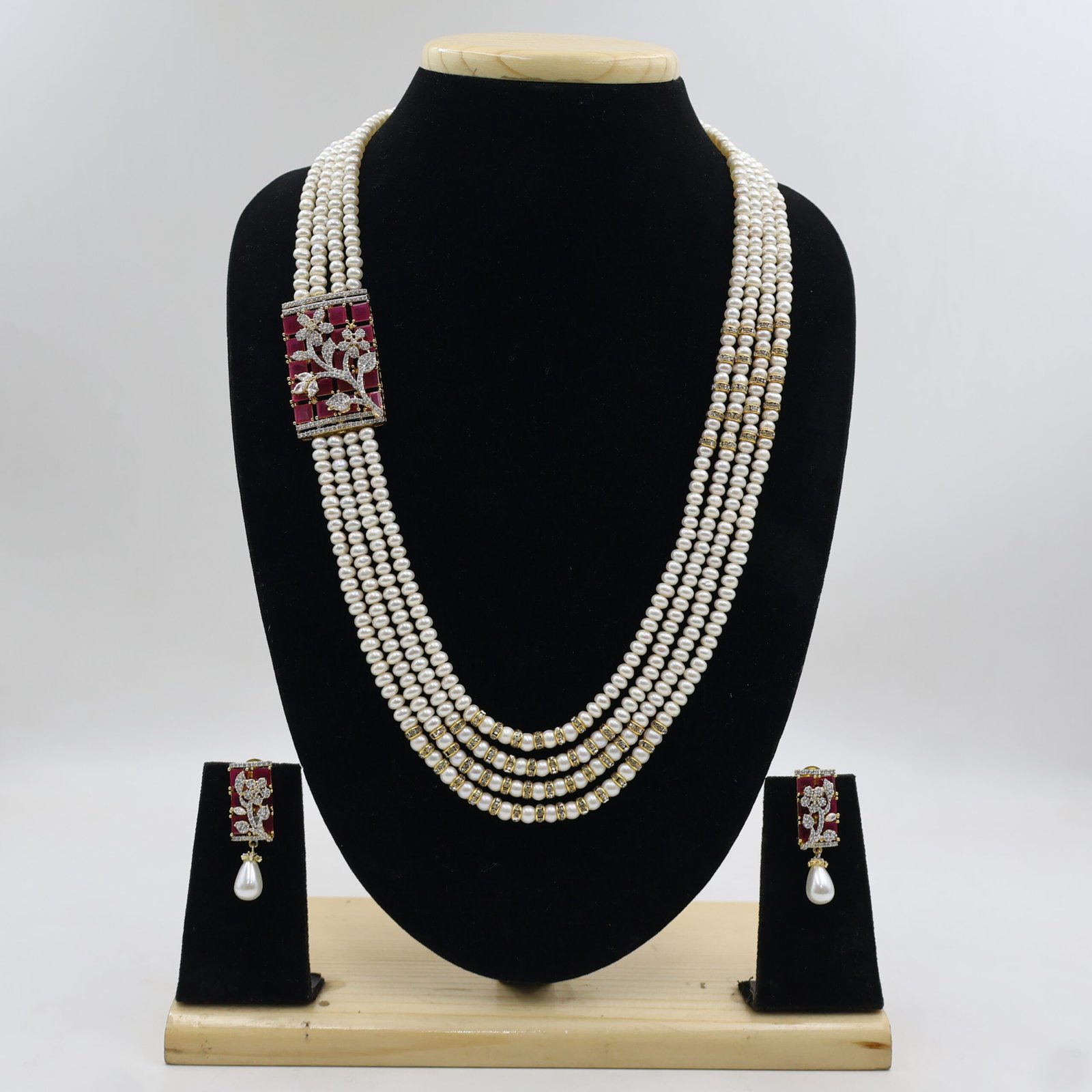 Premium Multi-Strand Pearl Necklace with Ruby Brooch - Image 2
