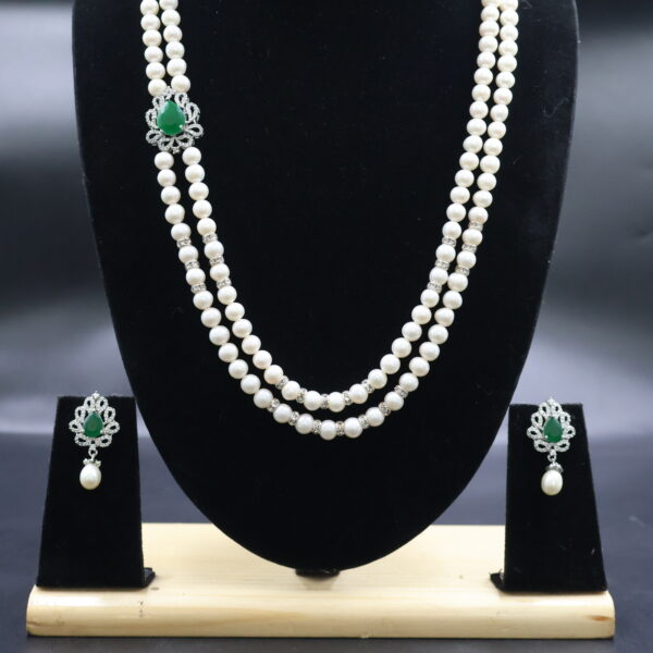 Two Layer Side Brooch Round Pearl Necklace - Image 5