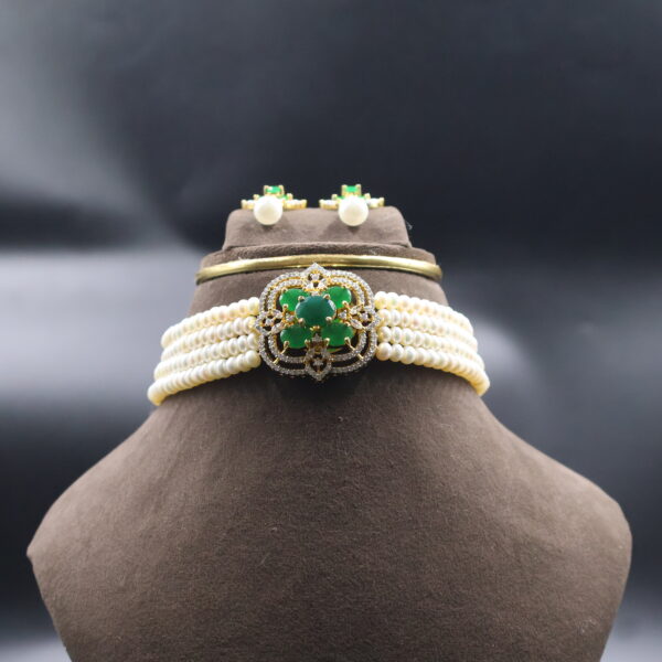 Alternative view of Emerald Green Stone Pearl Choker Necklace