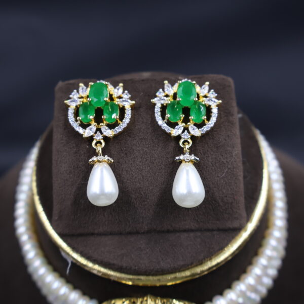 Emerald Green Stone Pearl Choker Necklace - Image 5