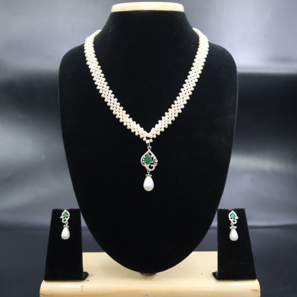 Alternative view of Elegant Pearl & Emerald Green Necklace Set for Women