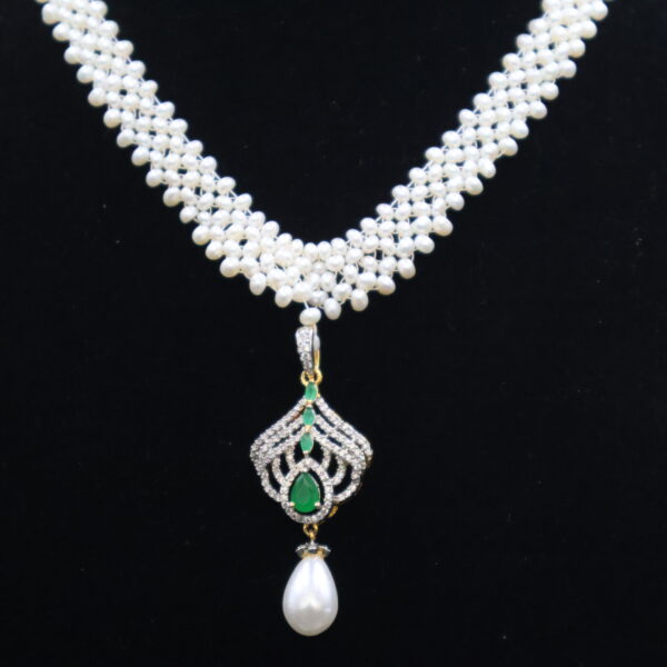 Pearl & Emerald Green Pendant Necklace - Image 5