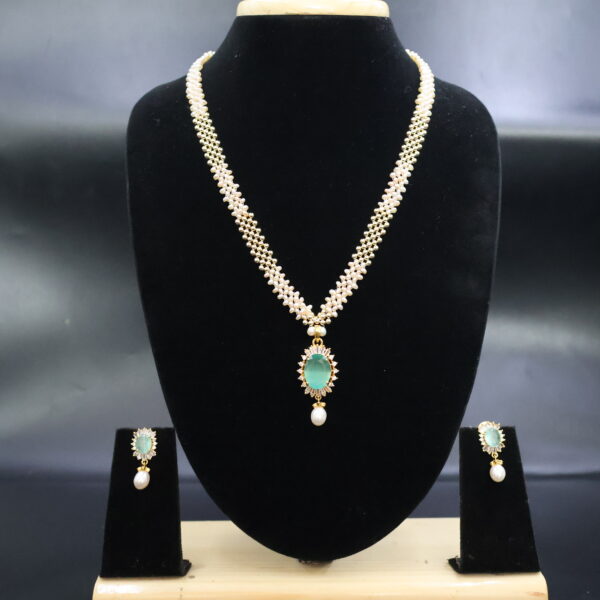 Alternative view of Elegant & Green Stone Pearl Necklace