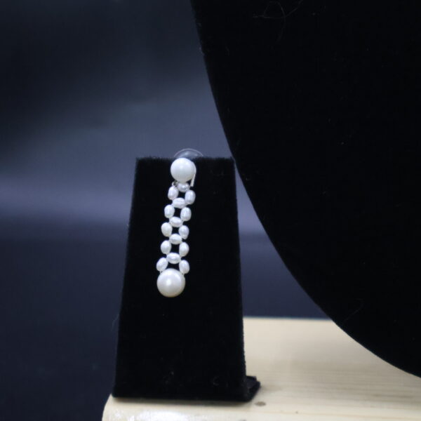 Classic Pearl Necklace & Earring Set - Image 3