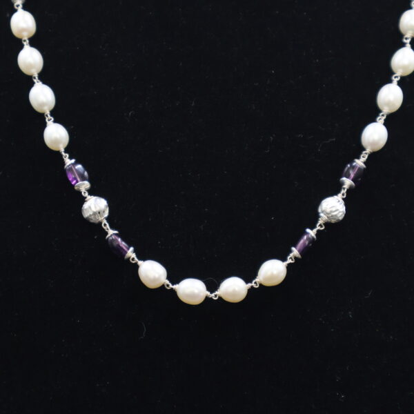 Elegant Pearl Necklace Set - Image 4