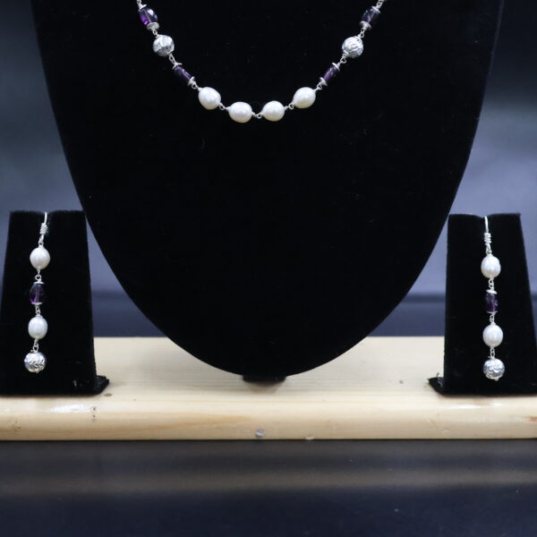 Elegant Pearl Necklace Set - Image 5