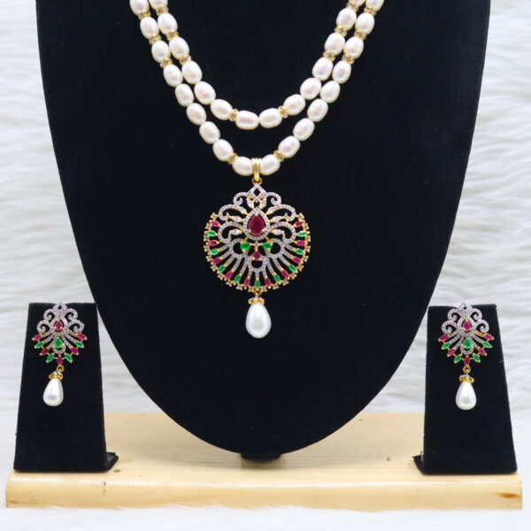 Royal Peacock Pearl Necklace - Image 5