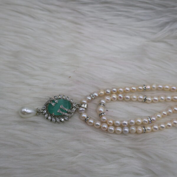 Emerald Peacock Pearl Necklace - Image 5
